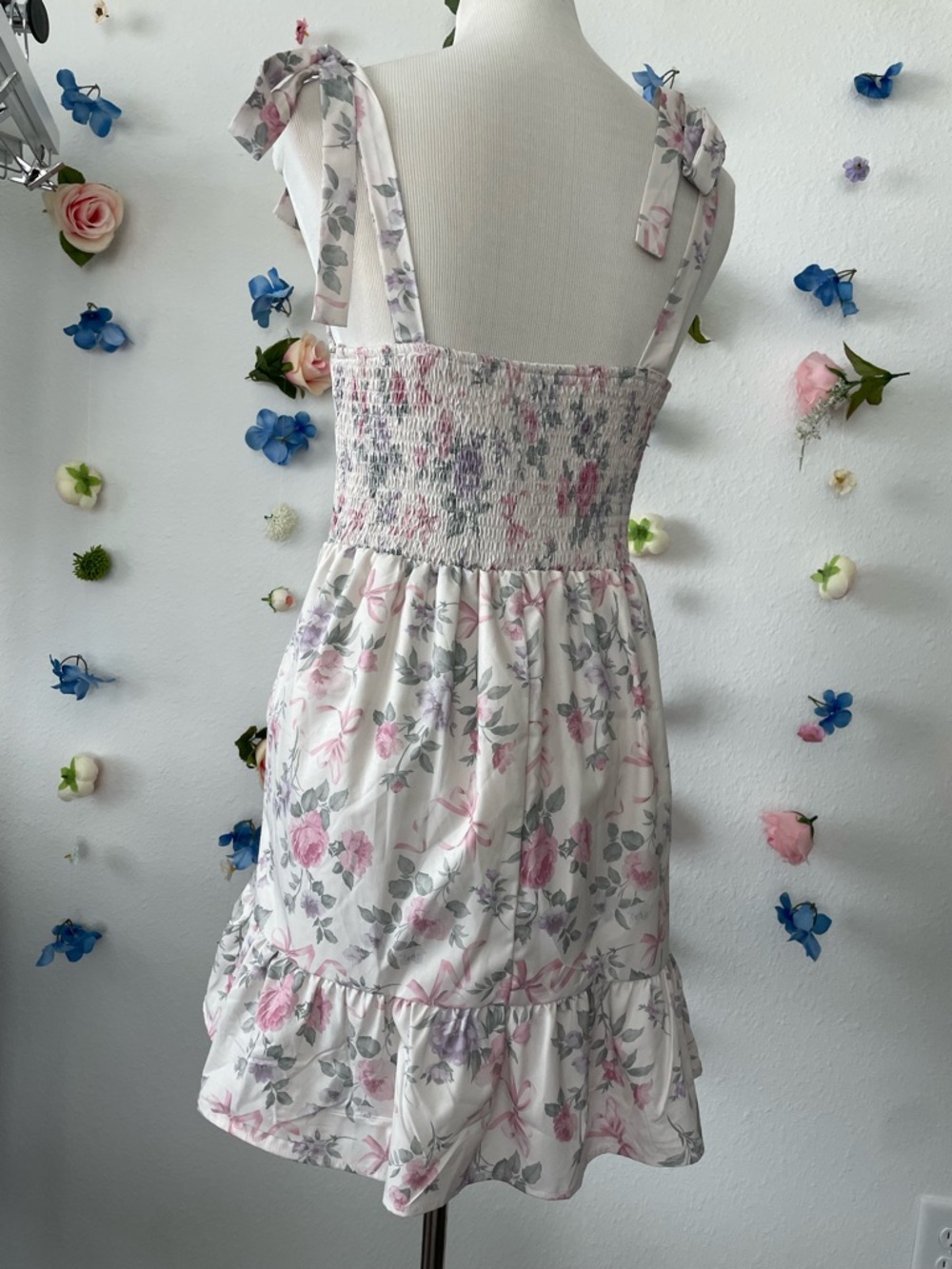 💛 Floral Tie-Shoulder Ruched Mini Dress - White/Pink - Picture 8 of 10